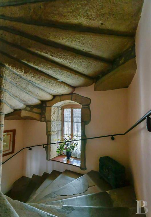 demeures et maisons a vendre france auvergne   - 6