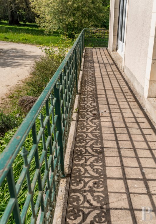 France mansions for sale burgundy   - 3
