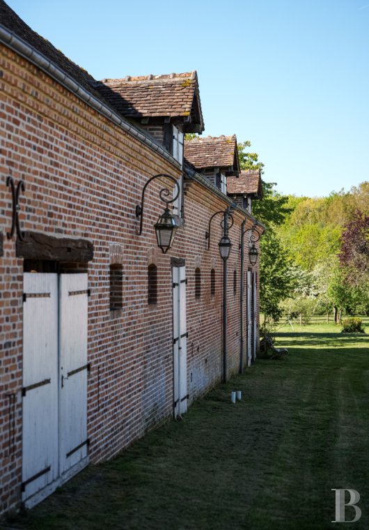 character properties France center val de loire   - 12