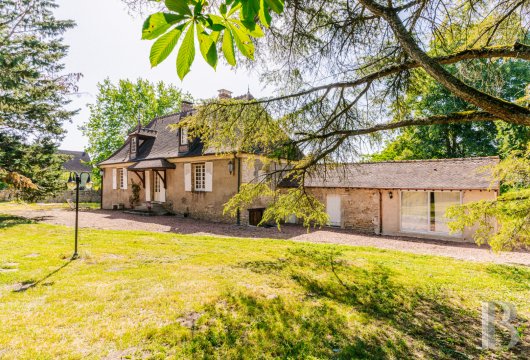 character properties France burgundy   - 3
