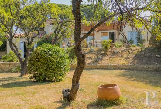 provence-cote-dazur - A dwelling, surrounded by a peaceful environment, with a swimming pool  and unobstructed views, in Marseille’s bucolic Chateau-Gombert neighbourhood