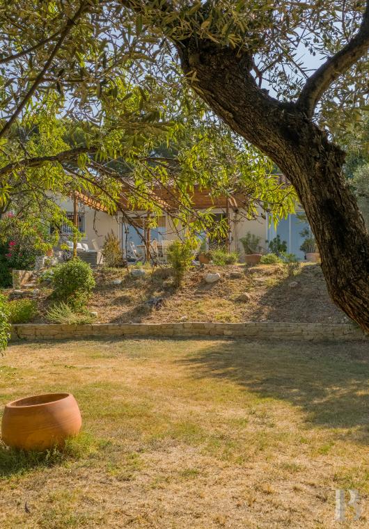 residences and character houses france provence cote dazur   - 3
