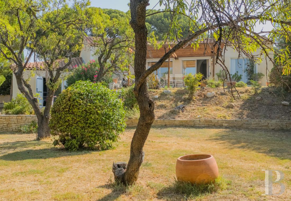 residences and character houses france provence cote dazur   - 1