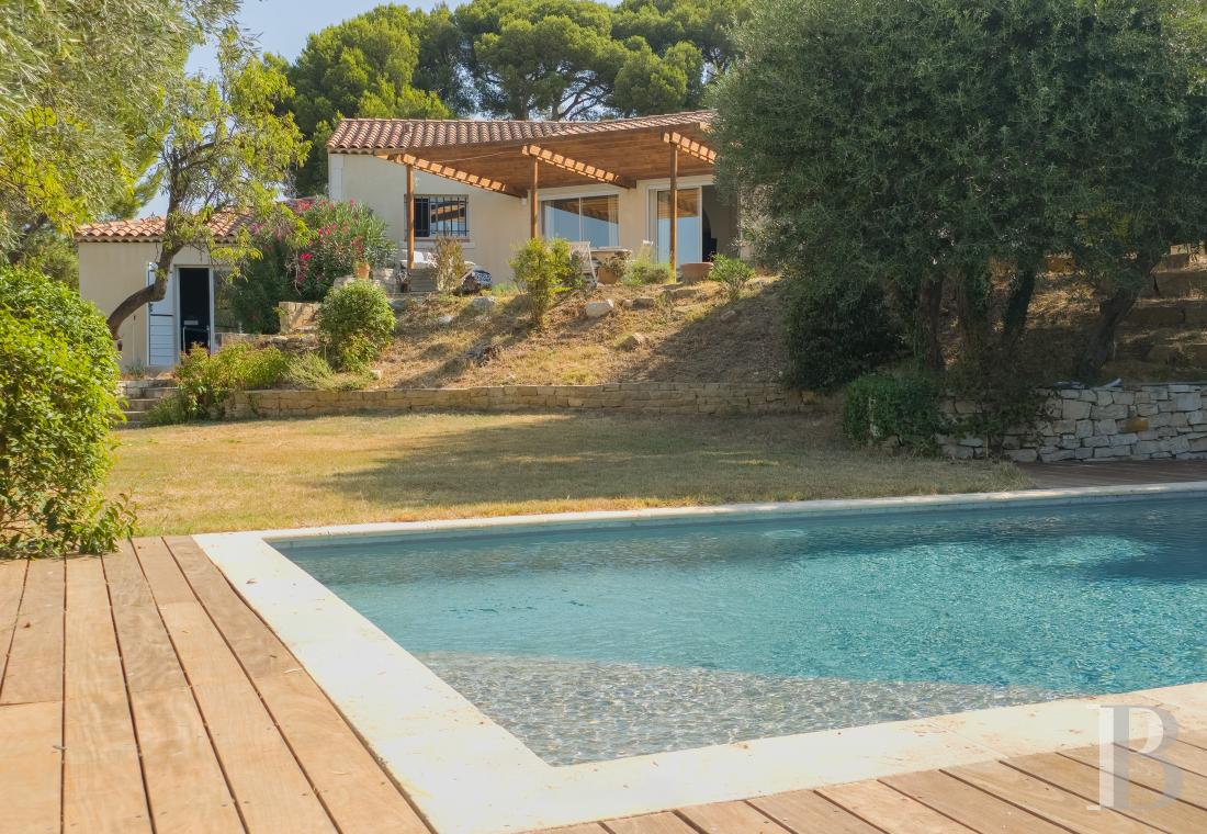 residences and character houses france provence cote dazur   - 1