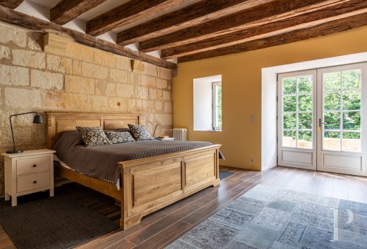 castles for sale France center val de loire   - 13