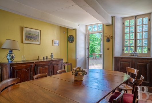 character properties France rhones alps   - 5