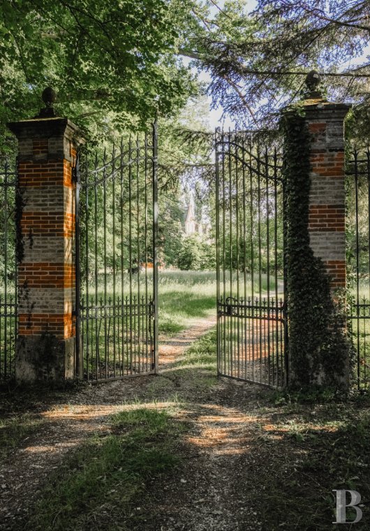 chateaux for sale France burgundy   - 18