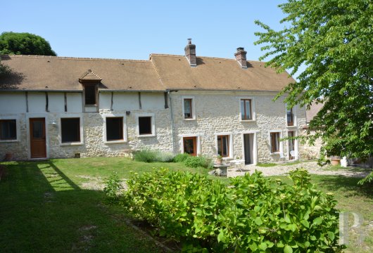 upper-normandy - A renovated 18th-century farmhouse with outbuildings to restore, in a 3,200-m² garden, 90 kilometres from Paris, in upper Normandy