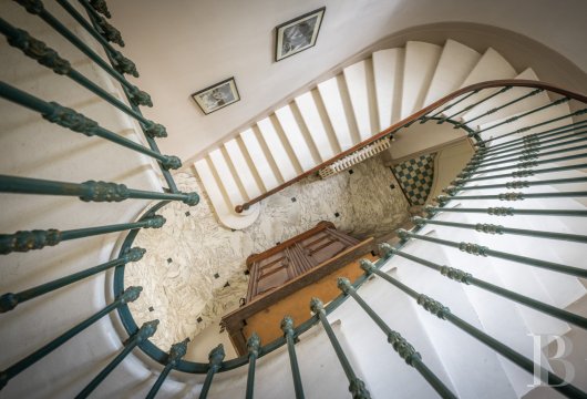 character properties France aquitaine   - 10