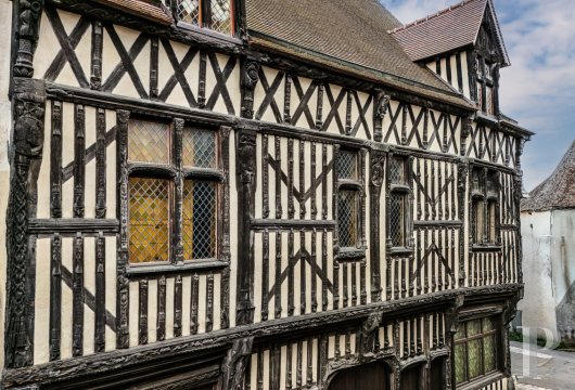 centre-val-de-loire - À 1 h 15 de l’ouest parisien, à Gallardon,  une demeure Renaissance classée MH, son jardin et ses caves médiévales
