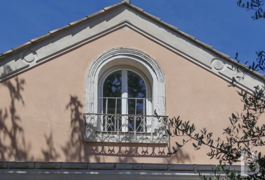 character properties France provence cote dazur   - 4