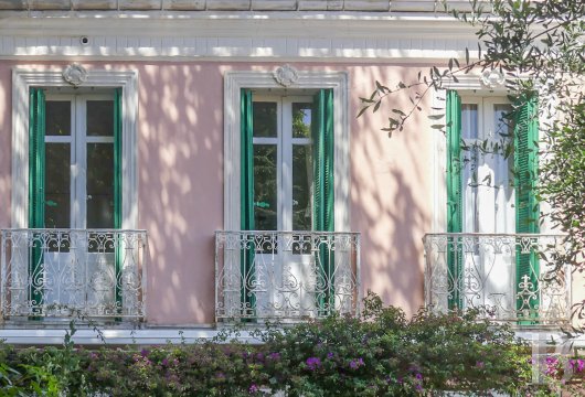 character properties France provence cote dazur   - 5