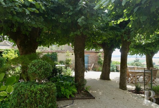 character properties France champagne ardennes   - 22