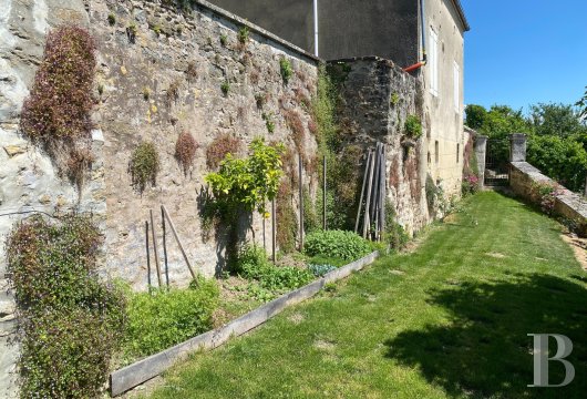 character properties France champagne ardennes   - 23