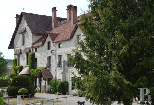 champagne-ardennes - Au pays des Trois-Forêts, à 2h15 de Paris, un surprenant manoir au bord de l'eau sur 8 ha
