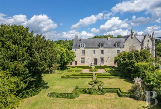 poitou-charentes - À 20 min de Chinon, Fontevraud et Montsereau., un ancien couvent inscrit MH,  entièrement rénové et ses jardins à la française et à l’anglaise