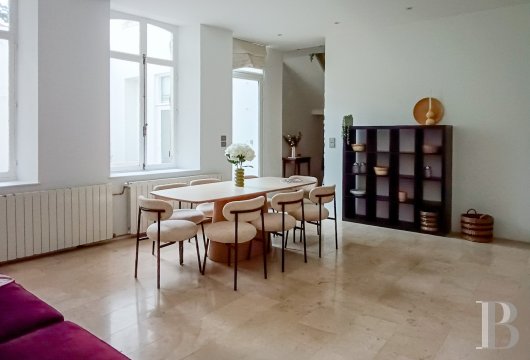 north - Within the ramparts of Boulogne-sur-Mer, a townhouse of approximately 200 m² with a planted roof terrace