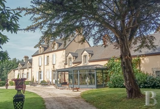 basse-normandie - En Normandie, dans un parc de 5 ha, un manoir du 18e s., sa piscine et ses dépendances