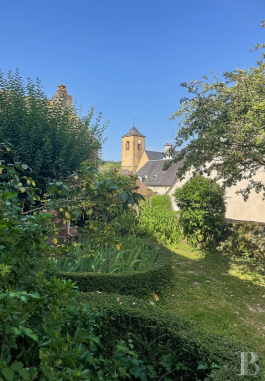 residences and character houses france pays de loire   - 16