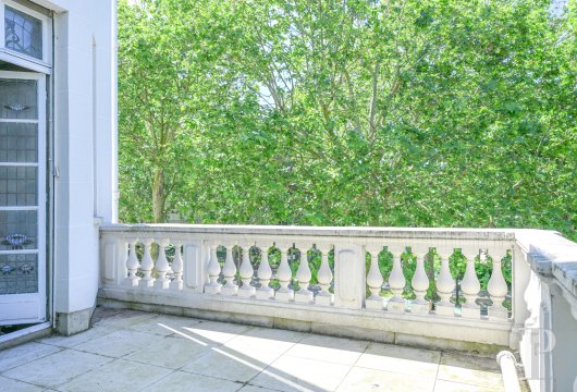 paris - A reception apartment with a terrace, in a majestic townhouse, in the 16th arrondissement, between Passy and Auteuil