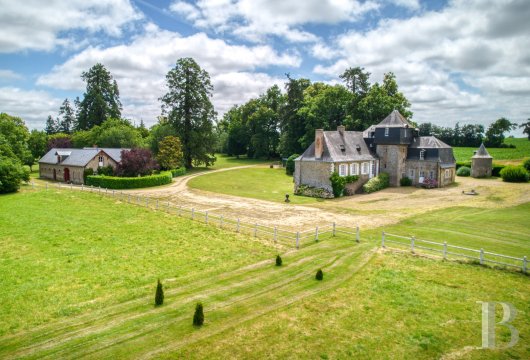pays-de-loire - A 16th and 18th-century manor with outbuildings, in 10 hectares of parkland, 15 minutes from Château-Gontier