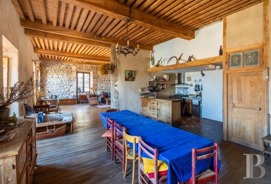 character properties France auvergne   - 7