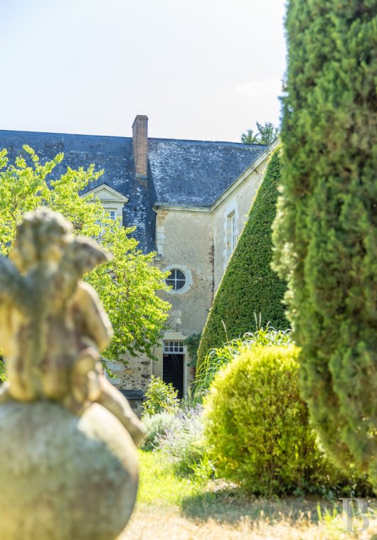 demeures et maisons a vendre france pays de loire   - 14
