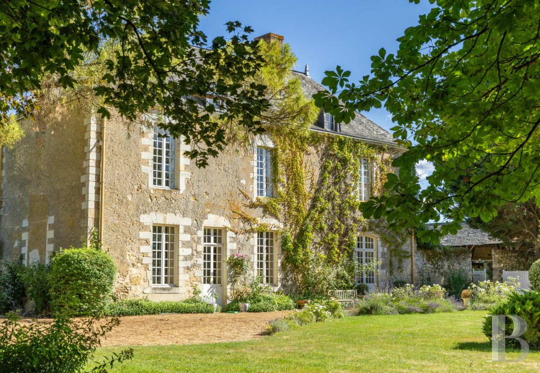 demeures et maisons a vendre france pays de loire   - 1