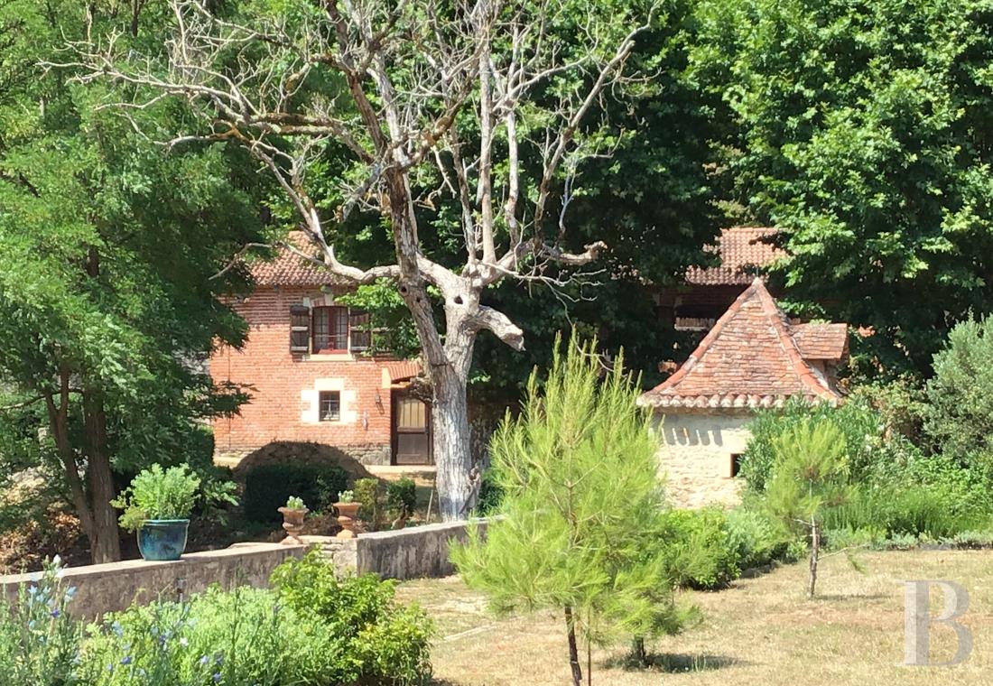 demeures et maisons a vendre france midi pyrenees   - 17