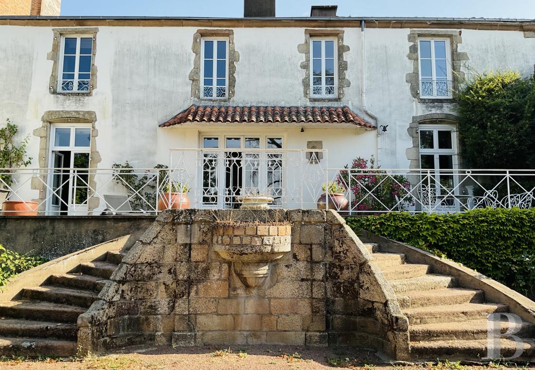 demeures et maisons a vendre france pays de loire   - 1