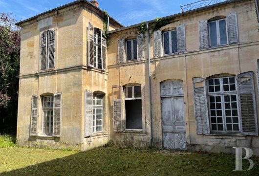 lorraine - A Bar-le-Duc,  un hôtel particulier du 18e s. et son jardin