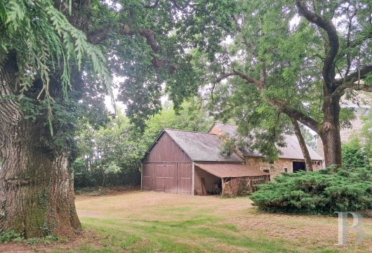 character properties France brittany   - 20