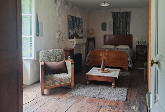 character properties France brittany   - 17