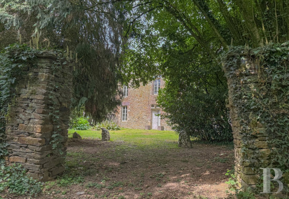 character properties France brittany   - 23