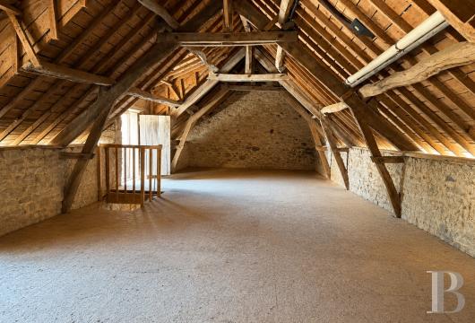 demeures et maisons a vendre france bretagne   - 24