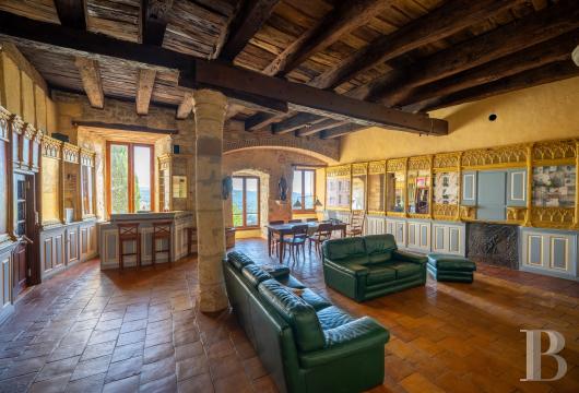 castles for sale France midi pyrenees   - 11