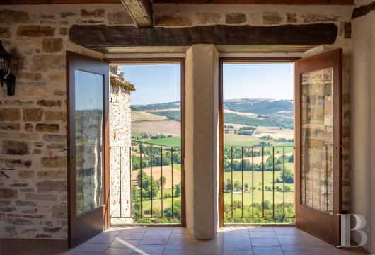castles for sale France midi pyrenees   - 16