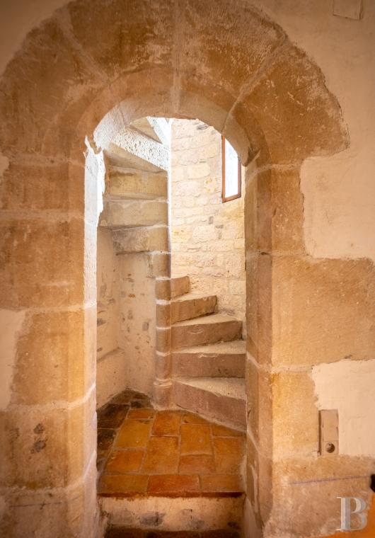 castles for sale France midi pyrenees   - 13
