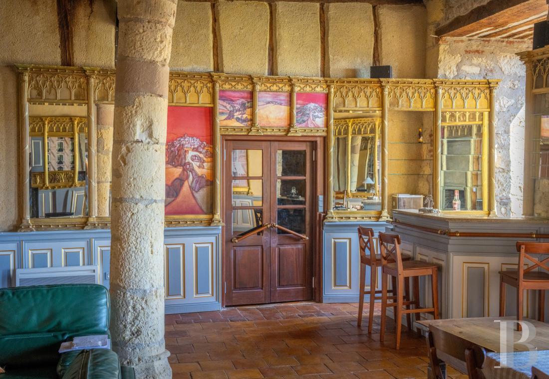 castles for sale France midi pyrenees   - 2