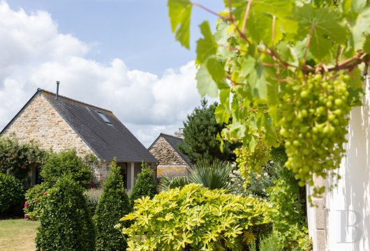 character properties France brittany   - 12