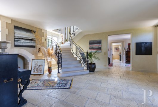 character properties France center val de loire   - 11