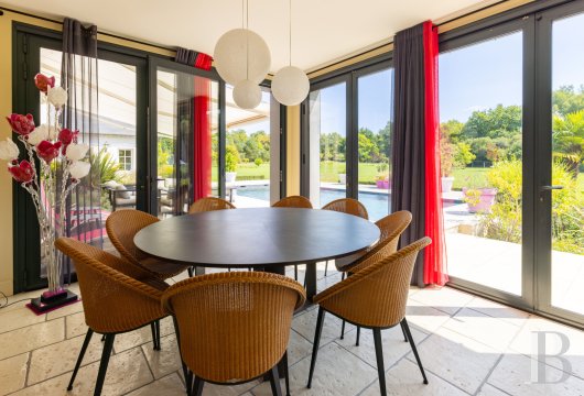 character properties France center val de loire   - 12