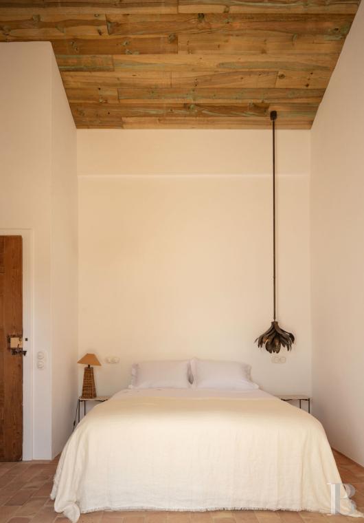 Dans l’Alentejo, deux maisons de famille au bord d’une rizière réhabilitées par un architecte  - photo  n°15