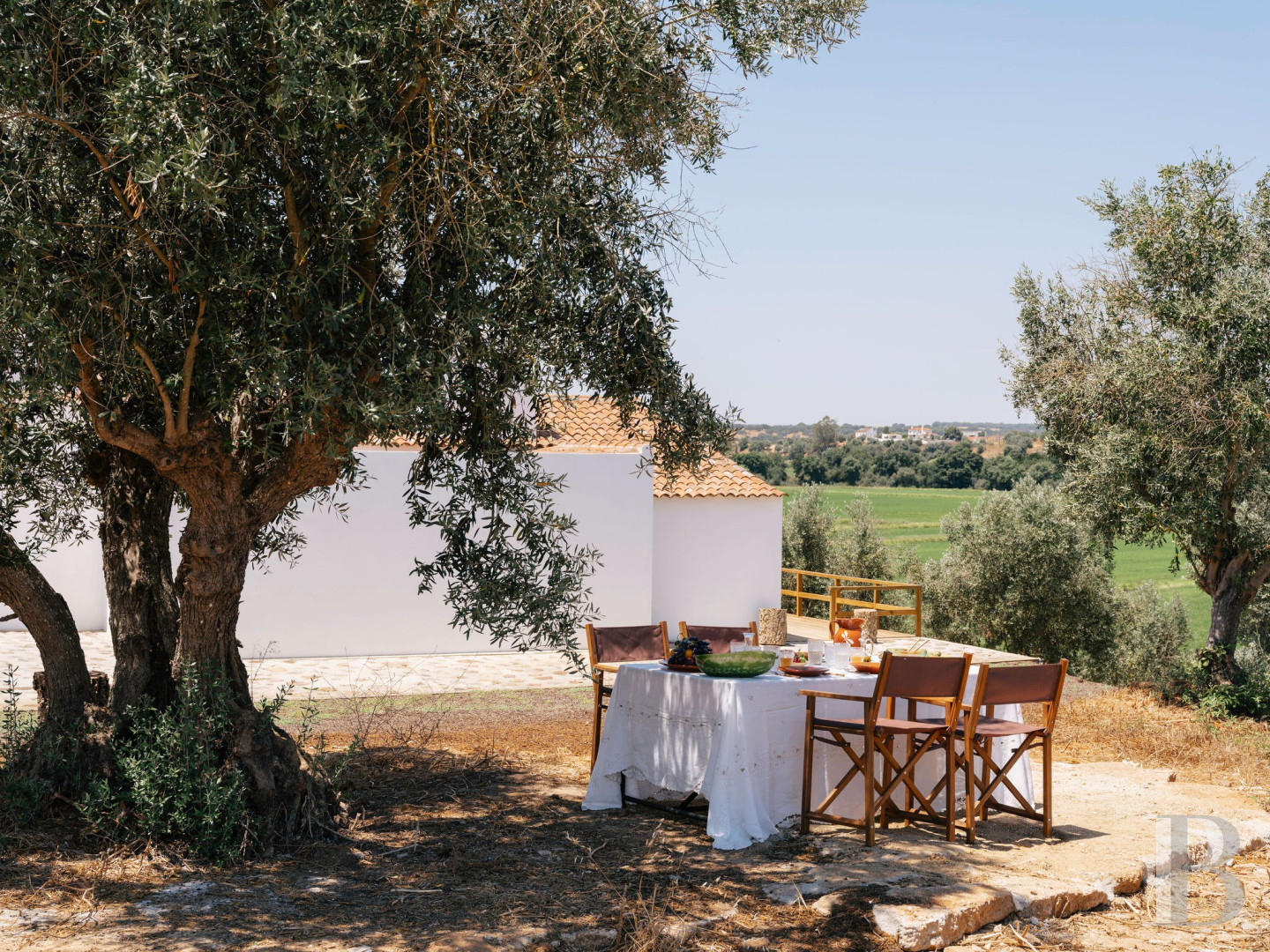 Dans l’Alentejo, deux maisons de famille au bord d’une rizière réhabilitées par un architecte  - photo  n°33