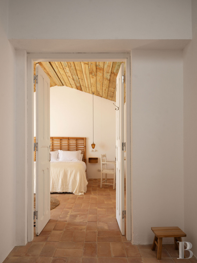 Dans l’Alentejo, deux maisons de famille au bord d’une rizière réhabilitées par un architecte  - photo  n°22