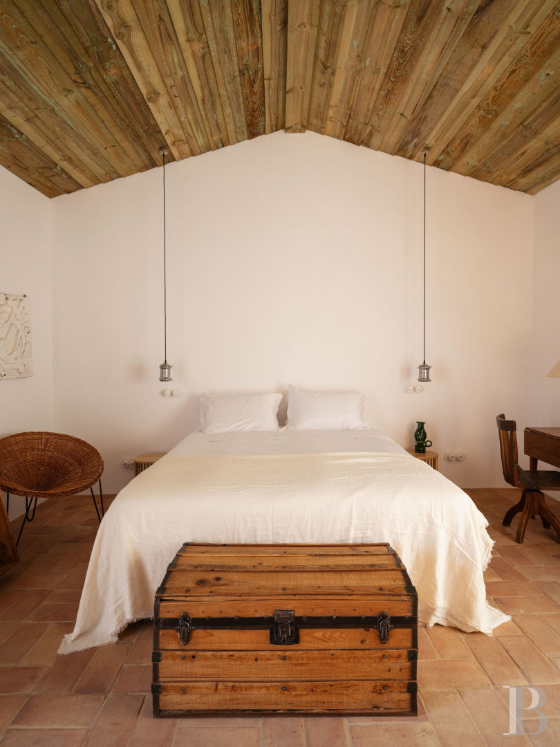 Dans l’Alentejo, deux maisons de famille au bord d’une rizière réhabilitées par un architecte  - photo  n°31