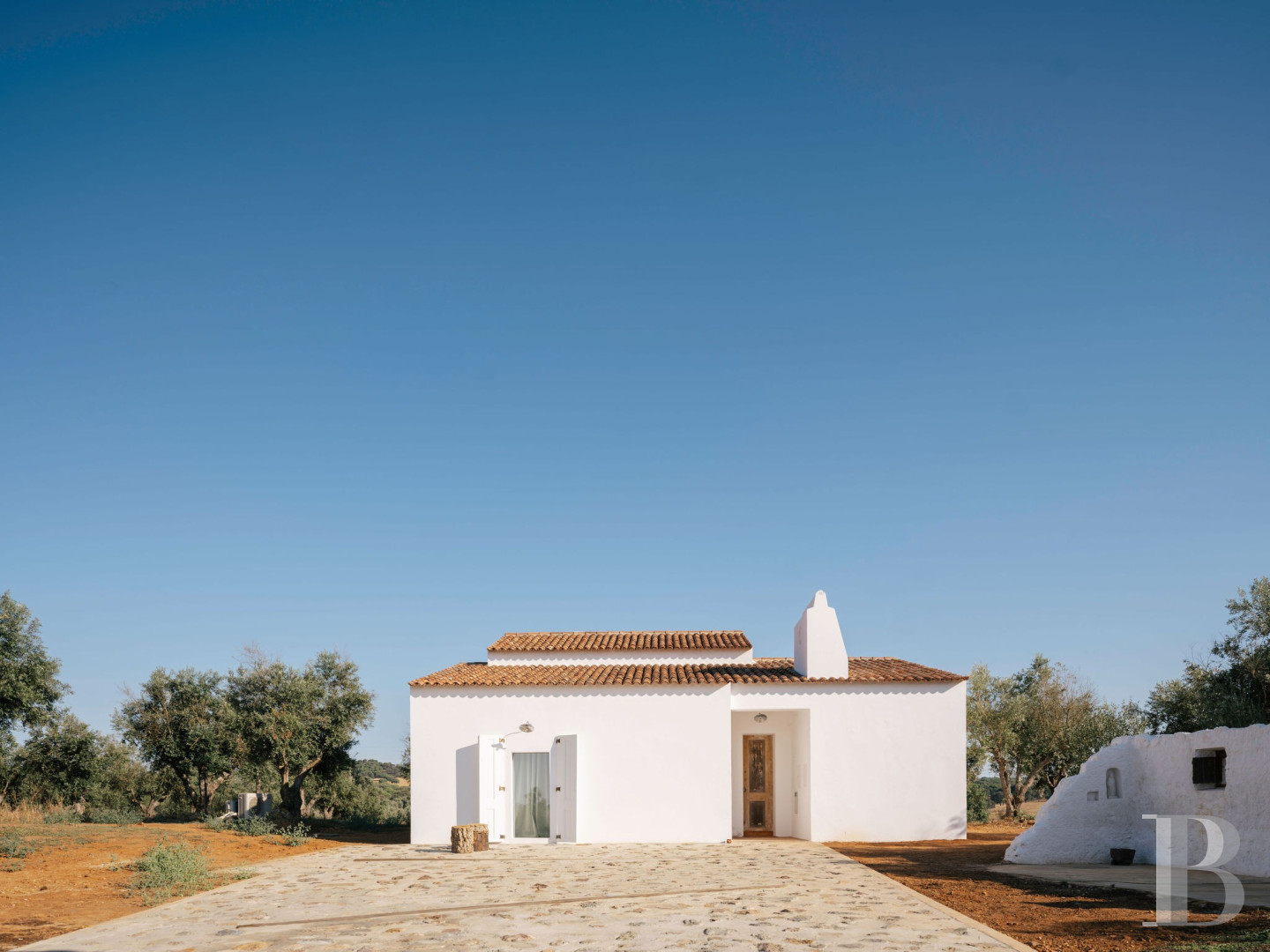 Dans l’Alentejo, deux maisons de famille au bord d’une rizière réhabilitées par un architecte  - photo  n°4