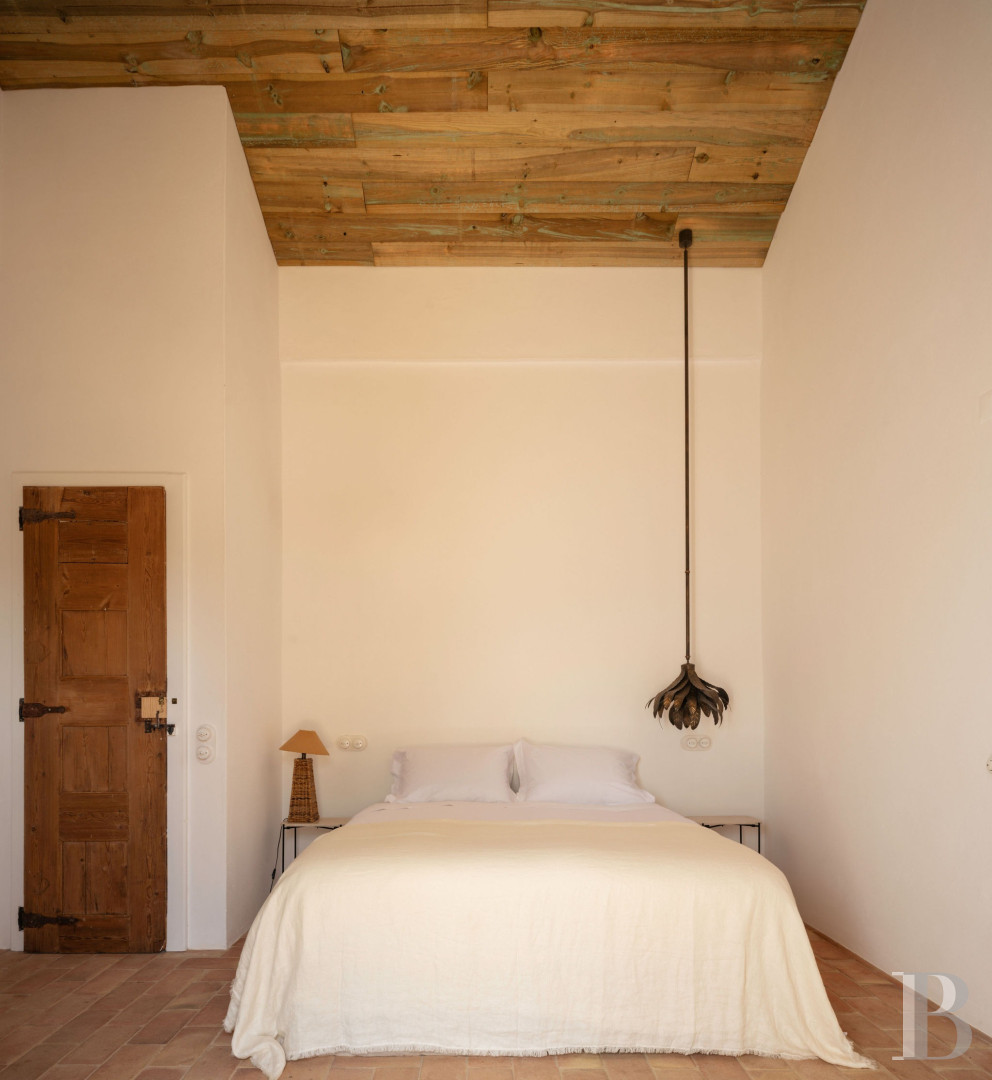 Dans l’Alentejo, deux maisons de famille au bord d’une rizière réhabilitées par un architecte  - photo  n°15
