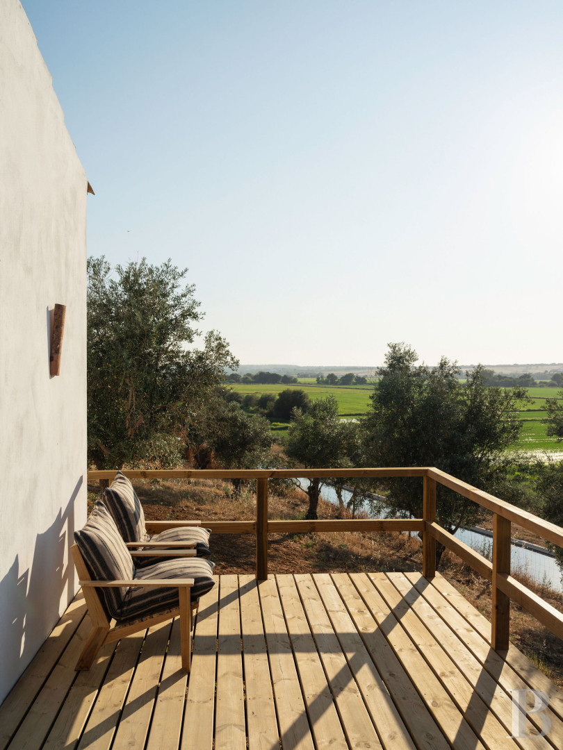 Dans l’Alentejo, deux maisons de famille au bord d’une rizière réhabilitées par un architecte  - photo  n°30