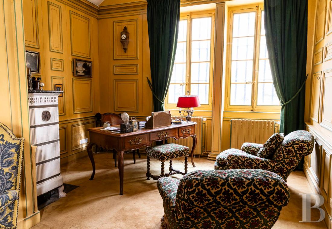 A Burgundian chateau overlooking the Vézelay valley in the heart of the village of Tharoiseau, in Yonne  - photo  n°25